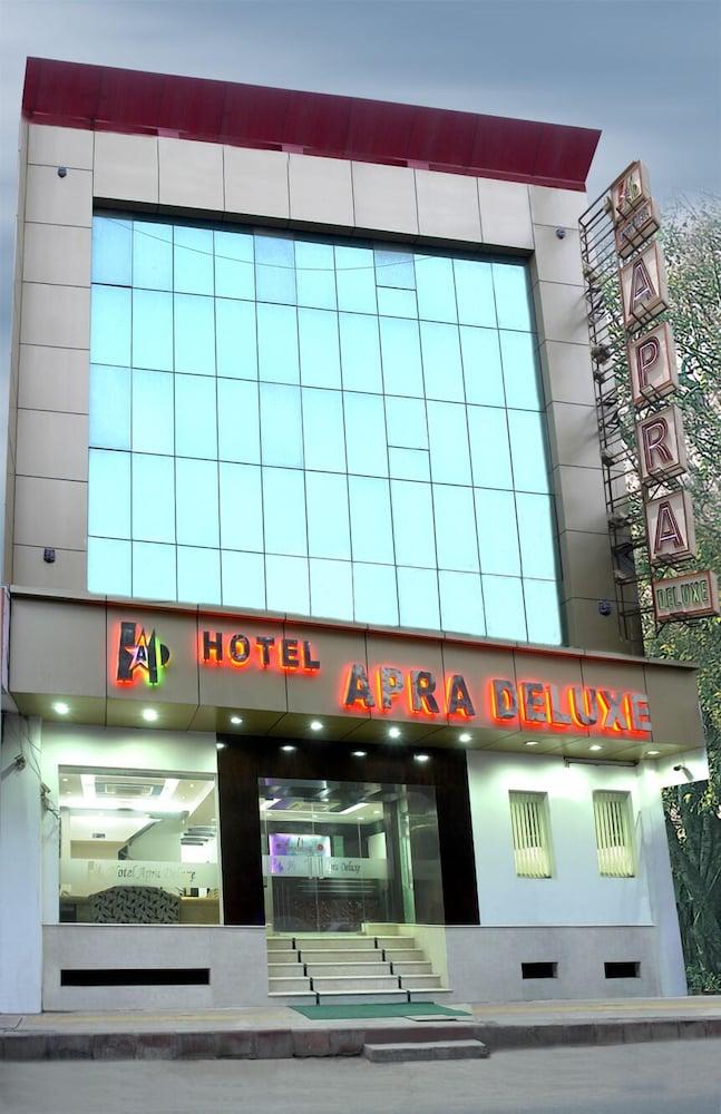 Hotel Apra Deluxe New Delhi Exterior photo